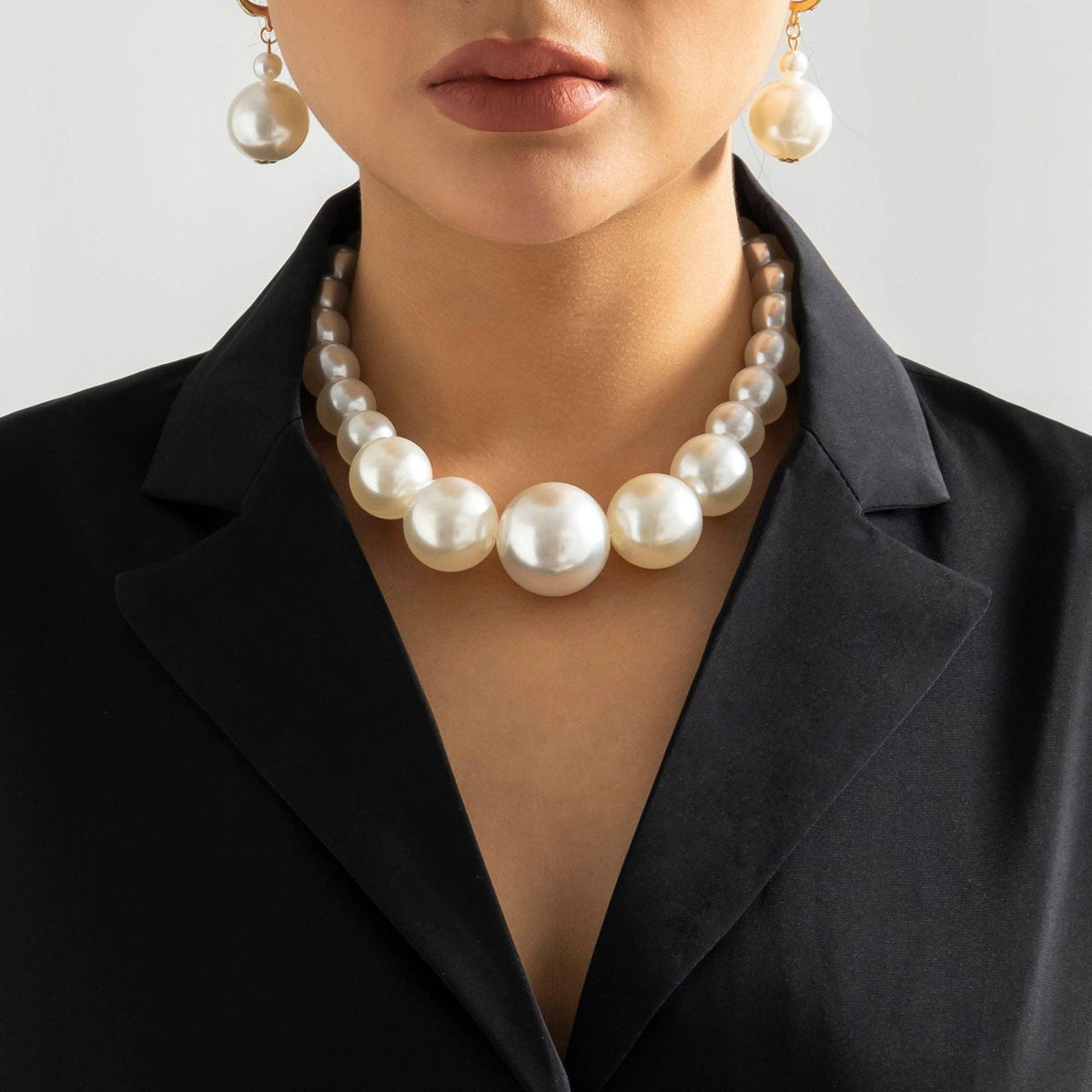 Vintage Style Faux Pearl Beaded Necklace Artisan Design Jewelry