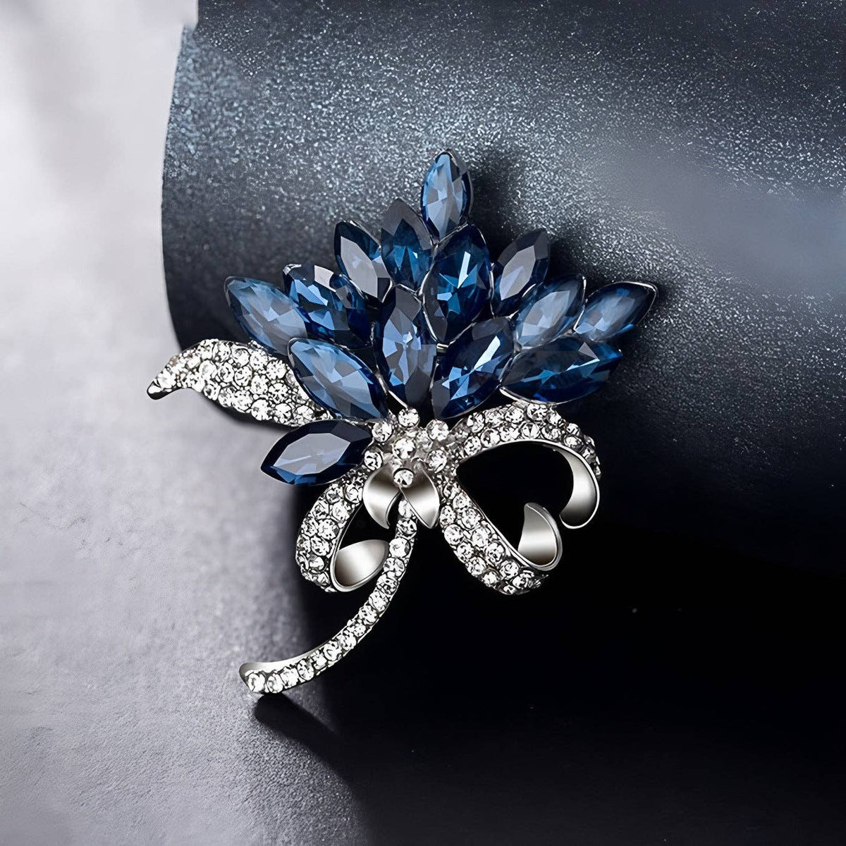 Exquisite Floral Brooch Luxury Blue Flower Pin for Women