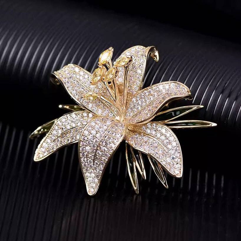 Luxury Lily Brooch Elegant Floral Brooch with Rhinestones